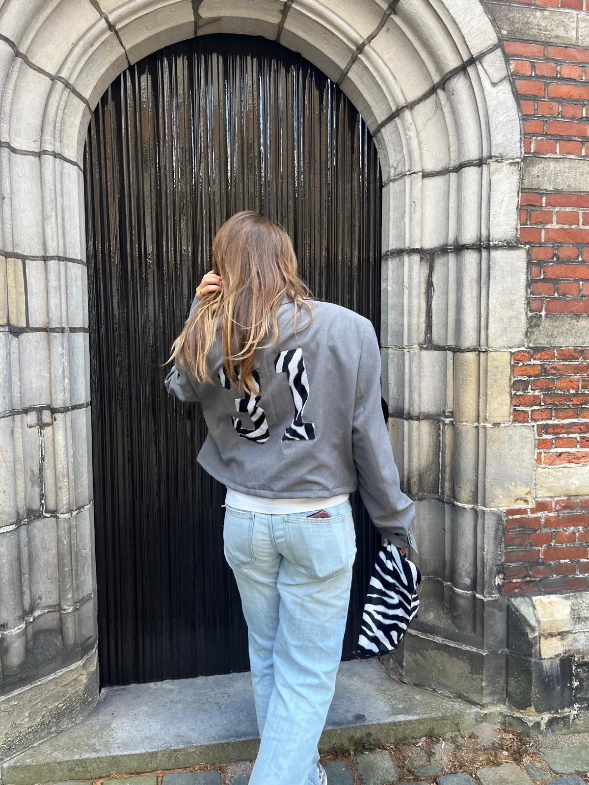 Cropped zebra blazer 31